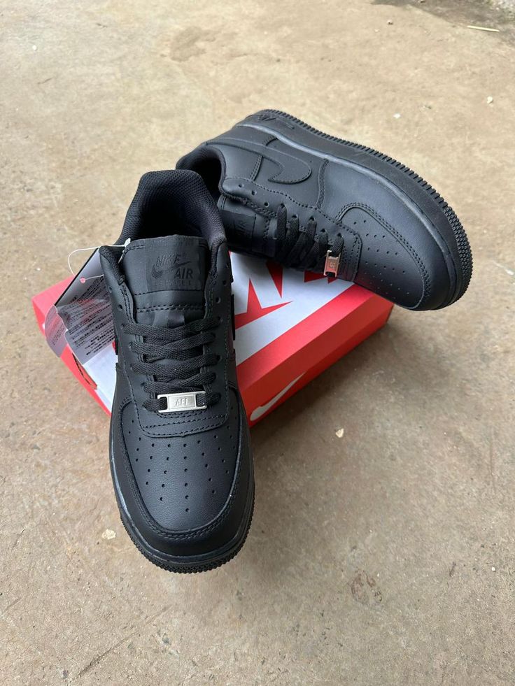 Nike Air Force 1 Low Unisex Sneakers