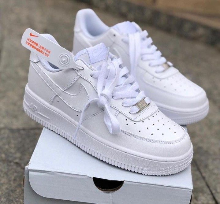 Nike Air Force 1 Low Unisex Sneakers