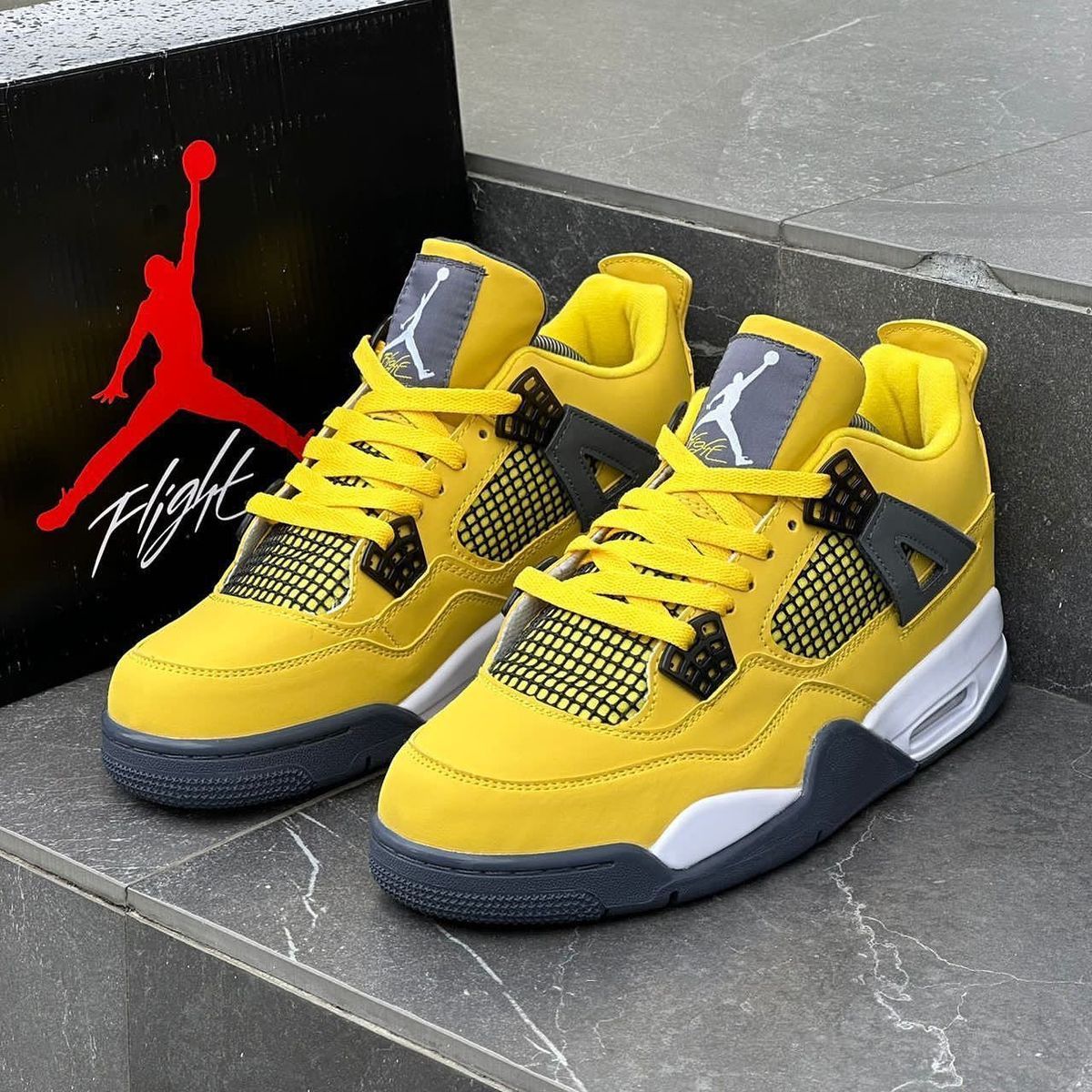 Air Jordan 4 Retro Unisex Sneakers